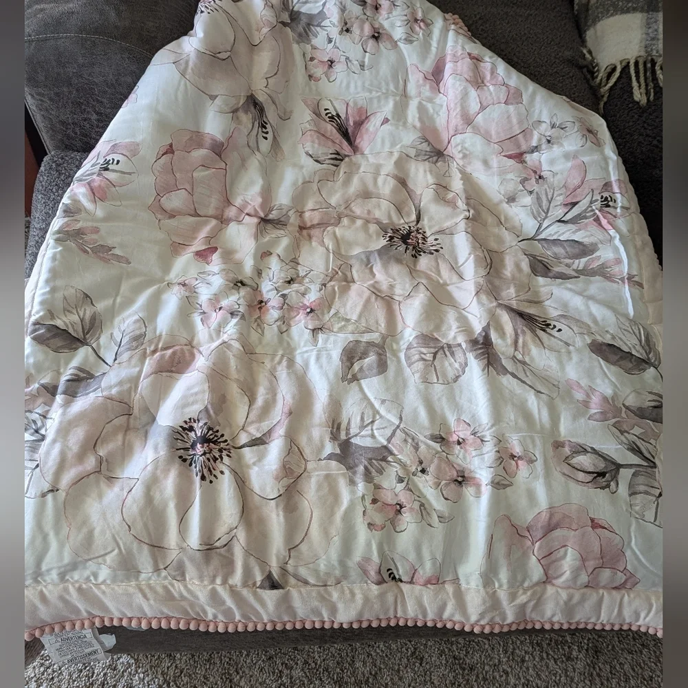 LAMBS & IVY SIGNATURE BOTANICAL WATERCOLOR FLORAL CRIB COMFORTER PINK GRAY